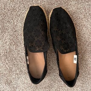 Black Lace Toms
